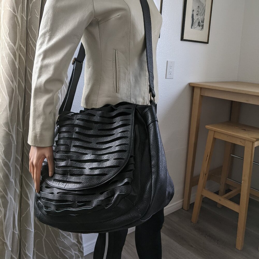 ROMYGOLD Pebble Black Leather Biker Slash Shoulder Tote Crossbody Bag GUC Large